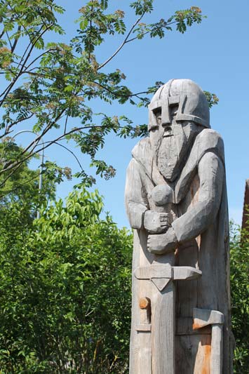 Gott-Holz-Kreativ-Martinelli-Naturgärten