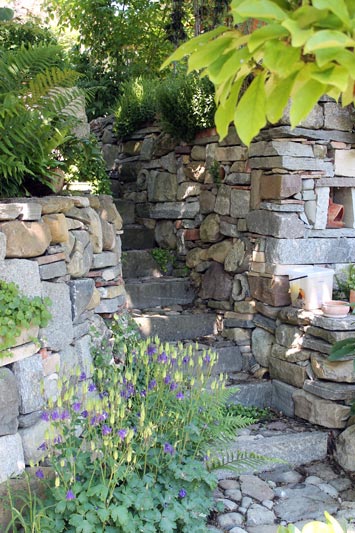 Steintreppe-Martinelli-Naturgärten