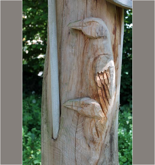Raben-Holzschnitzereien-Martinelli-Naturgärten